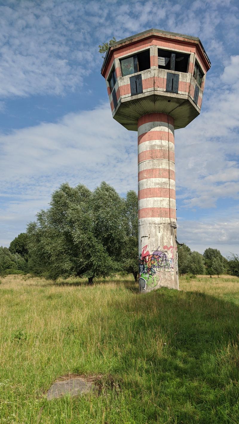 air-traffic-control-tower-5370008