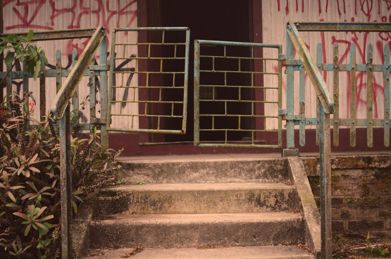 leandro_monsieur-home-3744416_1920